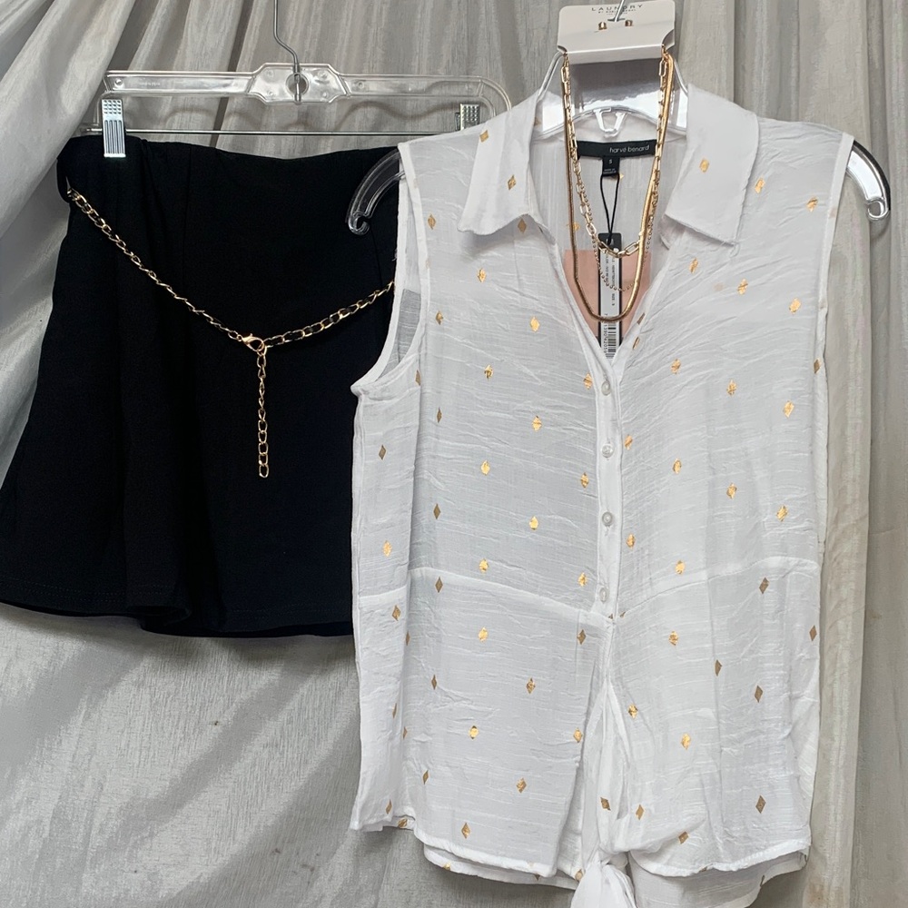 Harve Benard White Sleeveless Button-Down Top with Gold Foil Accents